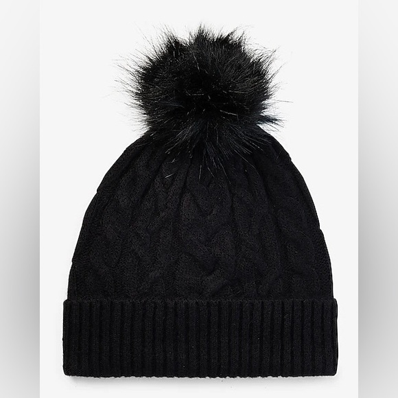 NWT Express Cable Knit Pom‎ Beanie